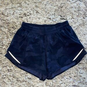 Lululemon Hotty Hot shorts